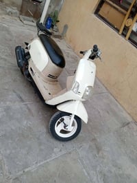 بوليس • موتور • مجال قليل