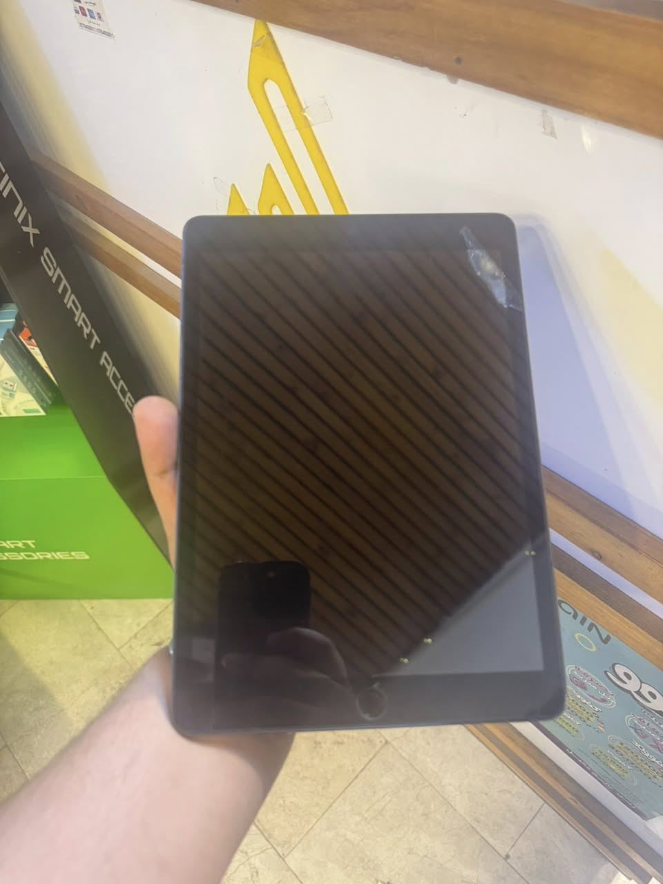 ايباد 9 للبيع مبدل كلازه
نضيف كلش بطاريه 88
شراي ***********
