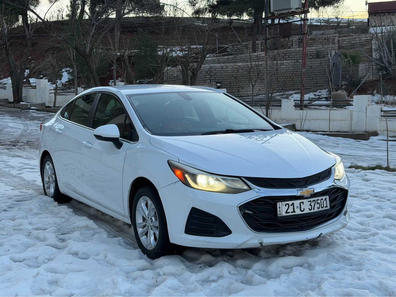 شوفرليت كروز 2019 شكل الجديد مواصفات LT
حادث السياره سطحي قطعه وحده صبغ  بدون دواخل 
(جاملغ امامي صبغ ) 
بدون ايرباك  بجم كبس / خلف كبس 
محرك 1400 توربو 
بشرط برغي ممفتوح بي ع وضع الشركة
__________________________

السعر المطلوب  (  105 ) $ ومجال بسيط
اي استفسار 
 *********** وتساب 
***********
__________________________
رقم سنويه هزة فحص جديد
تريد وكاله او تحويل نفس اليوم

مواصفات السيارة LT 

كير اوتوماتيك + عادي .. شاشة جبيرة  ملون.. كاميراة دوارة …فووول تحكمات سترين .. كشنات هيتر .. داخل جلد  …كروز سرعه .. لايتات ليد .. بكلايت ليد .. لد داخلي ... عالي ناصي زينون …نظام اوتو ستوب ... اوتو سوب دكمه … نظام كار بلي .. نظام تركشن .. تبريد ثلج .. تبريد بيانو … صندوك بصمه 
___________________\\\____________________
السياره مابيها سنت واحد مصرف جاهزة من كل النواحي
صدر امامي خلفي مبدل جديد طخم تايرات جدد بطاريه جديدة 
مسويلها سيرفس عام دهوك, العراق
