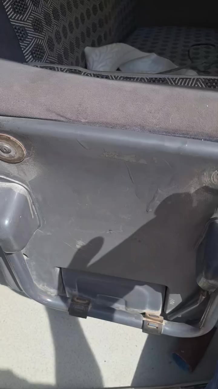 السلام عليكم كشن نيسان قلاب للبيع عدد٣ بغدادالشراي يتصل***********
