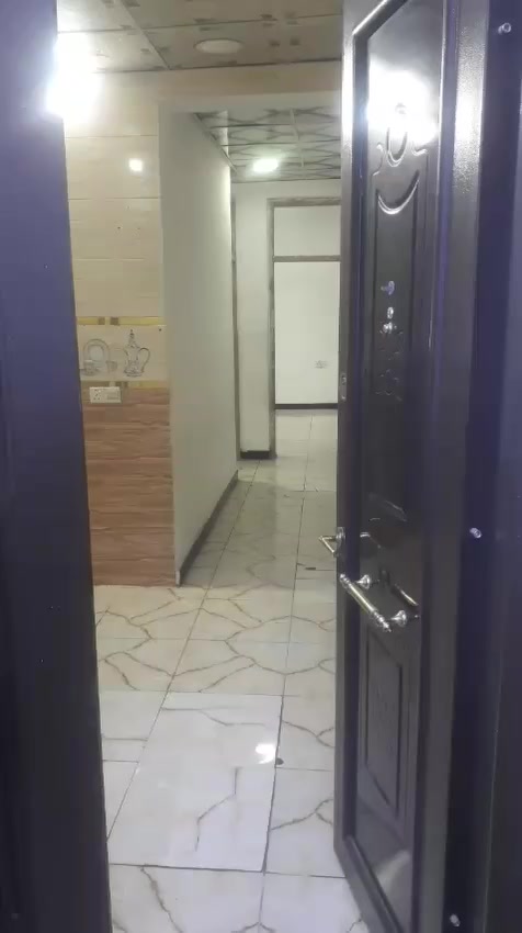 اعلان 🏢🏢 شقق سكنية للايجار
تتوفر لدينا شقق سكنية عدد  ( 2)  للايجار تتكون الشقة الأولى من غرفتين نوم و مطبخ وهول وصاله وحمام بالإضافة إلى مناور تهوية  ومساحتها  95 م ..... اما الشقة الصغيرة تتكون من غرفتين نوم. ومطبخ وحمام ومناور اخويه مساحة الشقة 70 م وللعلم  الشقتين طابق ثاني 
وتحتوي العمارة على مصعد ونظام كاميرات مراقبة وايضآ دخول ذكي عن طريق الكارت  وفيها عامل نظافة وحارس 
العنوان : حي الحسين _ شارع عشرين قريب على السوق العصري ...... 
للاستفسار الاتصال على الرقم التالي 
***********
