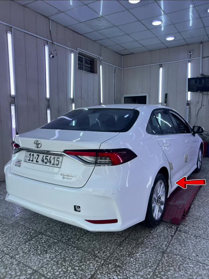 كورلا هايبرد 24 كدامكم السيارة ماشية 40 الف مسويلها عازل حراري جام 200$ دوسات بلادية ودوسات الحوضية ام التكم عدتها وسبيرها بعدهن شركة بيها طخة خفيفة بجاملغ الخلفي ممصلحه ترجع pdr مراوس ب النترا 23،24،25 فول مواصفات لمتد امريكية 
***********
