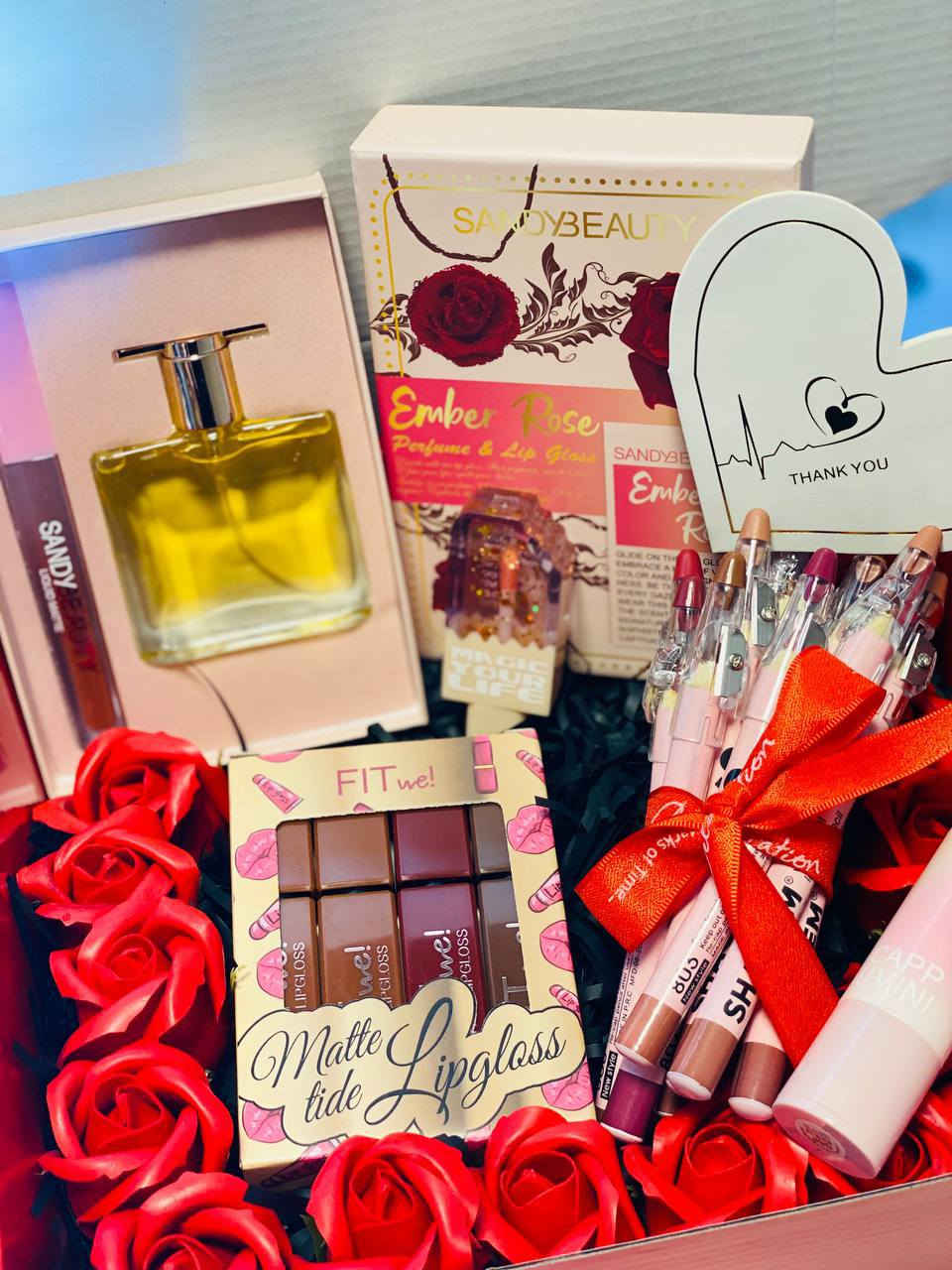 لأنها أميرة قلبك 👑❤️
دلّلها ببوكس عيد الحب الفخم المليان حب وتفاصيل تخبل 😍✨

عطر أنثوي راقي يفوح نعومة وجاذبية 💛🌸
ليب أويل + قلوسات مات بألوان تجنن حتى شفايفها تظل ملفتة 💄💋

ومحاط بورود حمر حتى الحب يكون واضح بدون كلام 🌹❤️
هدية مرتبة، أنيقة، وجاهزة حتى تخليها تبتسم من قلبها 💌💞

إذا تحبها صدك… هذا البوكس راح يحچي مشاعرك بدل ما تتعب بالكلام 😉 التوصيل جميع محافضات العراق

سعر البوكس خاص


**إذا كنت صاحب هذا الإعلان وتريد حذفه لأي سبب، رجاءا أرسل رسالة إلى الدعم الفني**