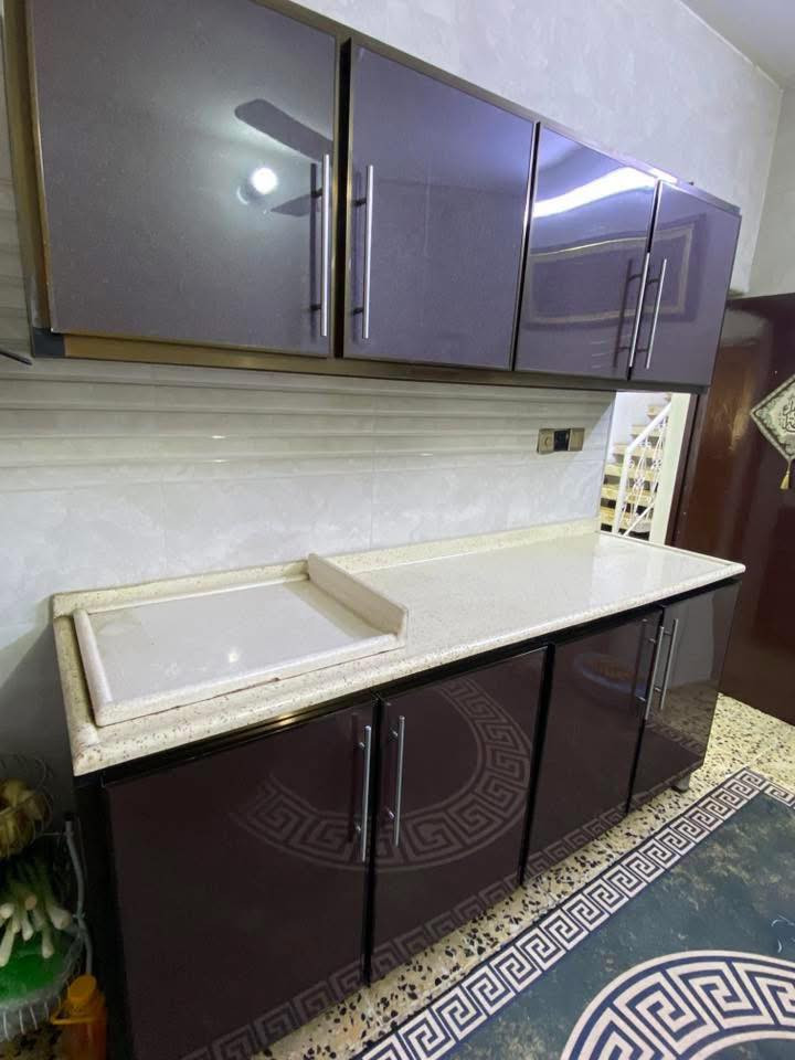 كاونتر +سنك  الالمنيوم  استخدام قليل مثل ماموضح طول الكاونتر٢متر والسنك طول متر ونص السعر ٥٥٠ للتواصل ***********
