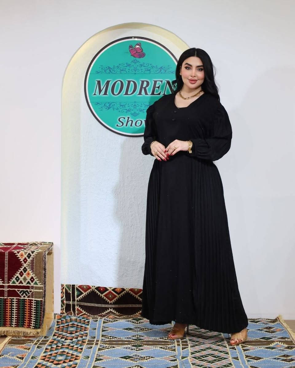 "أناقة تليق بعِظَم المصاب.. تشكيلة محرم الجديدة تجمع بين سواد الحزن، ورقي التصميم."
اخر قطع باقي وينفذون 💥 
الخامة كشمير كابوي مطاط سواد فاحم 💥 والكل حيسالج ع السواد
توصيل سريع متوفر ✅ 
─────────────────
الحجز دايركت 📩
او رقم الواتس ***********
─────────────────
أسعار التوصيل....

. داخل الكوت 2,000
. اقضيه ونواحي 4,000
. بغداد وجميع المحافظات 5,000
─────────────────
