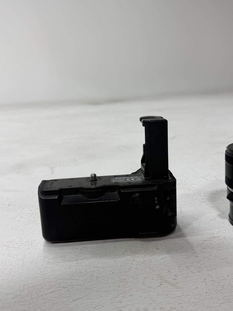 Canon 5D mark lll
عدسة 24-105mm رنك احمر اعلى فئة 
عدسة50mm
 بطاريات (2)+كرب بطاريات 
مع الملحقات كاملة 
جنطة 
السعر مليون و650بيهة مجال

سعر الرونن 350(2)بي مجال بسيط

***********
