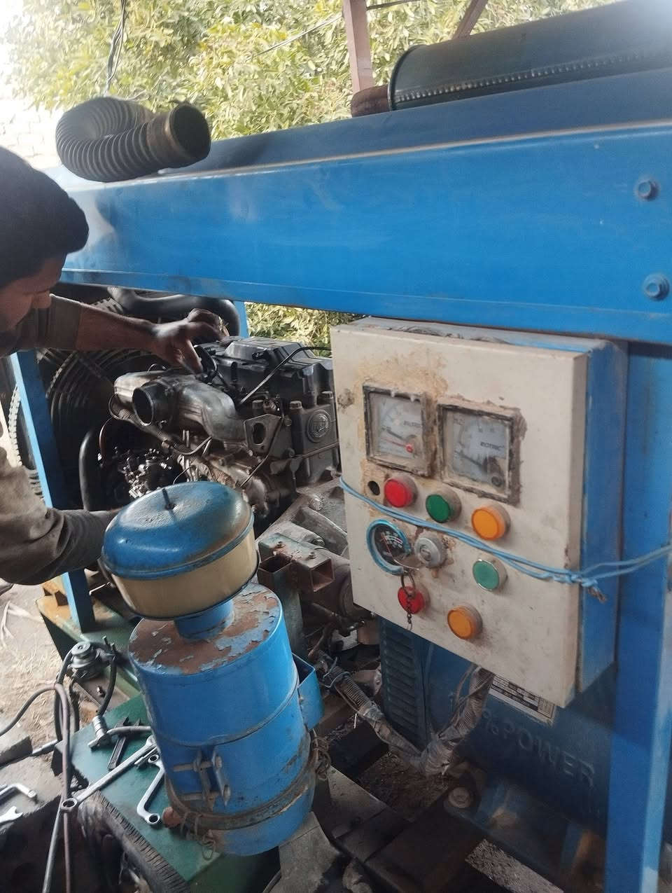 سلام عليكم مولده كيه مكينة 3000 فحل سنتر راس توليد 30 كيفي.   الرقم : *********** يوجد واتساب
