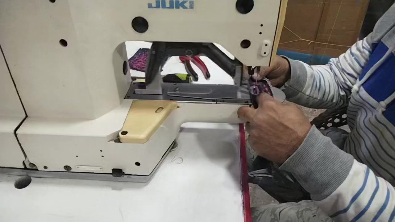 فرماتوره جوكي 
قليوب المحطه 
01112202499


**إذا كنت صاحب هذا الإعلان وتريد حذفه لأي سبب، رجاءا أرسل رسالة إلى الدعم الفني**