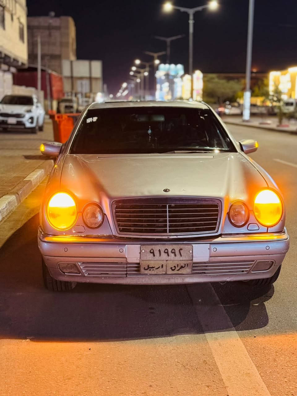 السلام عليكم
مارسدس ام عيون موديل 1998
محرك vالمرغوب سته اسلندر 
رقم صاحب السياره ‭0783 861 5768‬
مكان السياره البصره 
اتصل وسأل عن باقي الفاصيل 
السعر 85$وبيه مجال بسيط 
مكلف بلنشر
