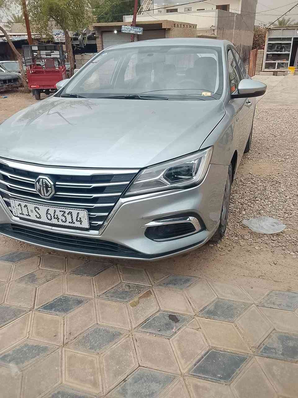 سلام عليكم من رخصت مدير الكروب عندي ام جي موديل 22 ماشيه 91 بسمي بغداد لون رصاص أريد مراوس فورت ايدج موديل 9او10 ياريت لو اربيل ***********
