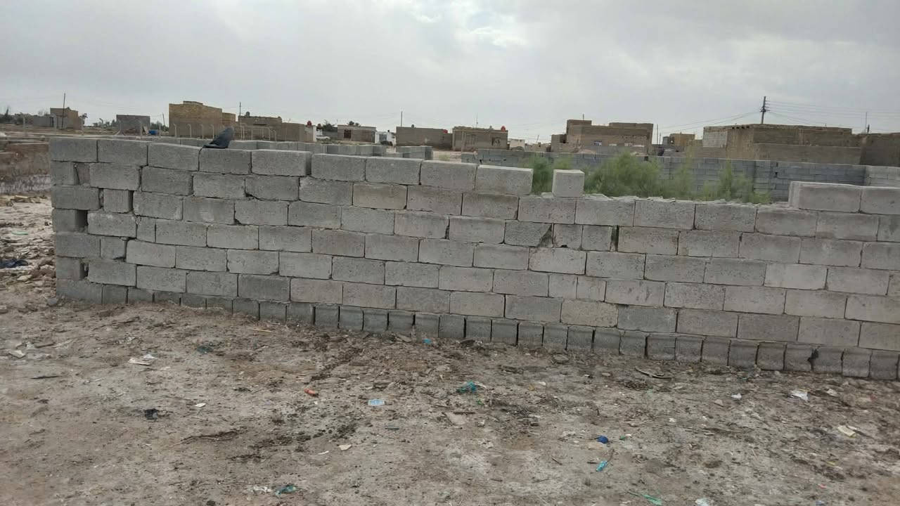 السلام عليكم 
قطعه ارض في الديوانية منطقه البو جاسم ركن شارع البزل مساحه 300 متر  طابو زراعي 
واجهه 15 متر ونزال 20متر 
للتواصل ***********
