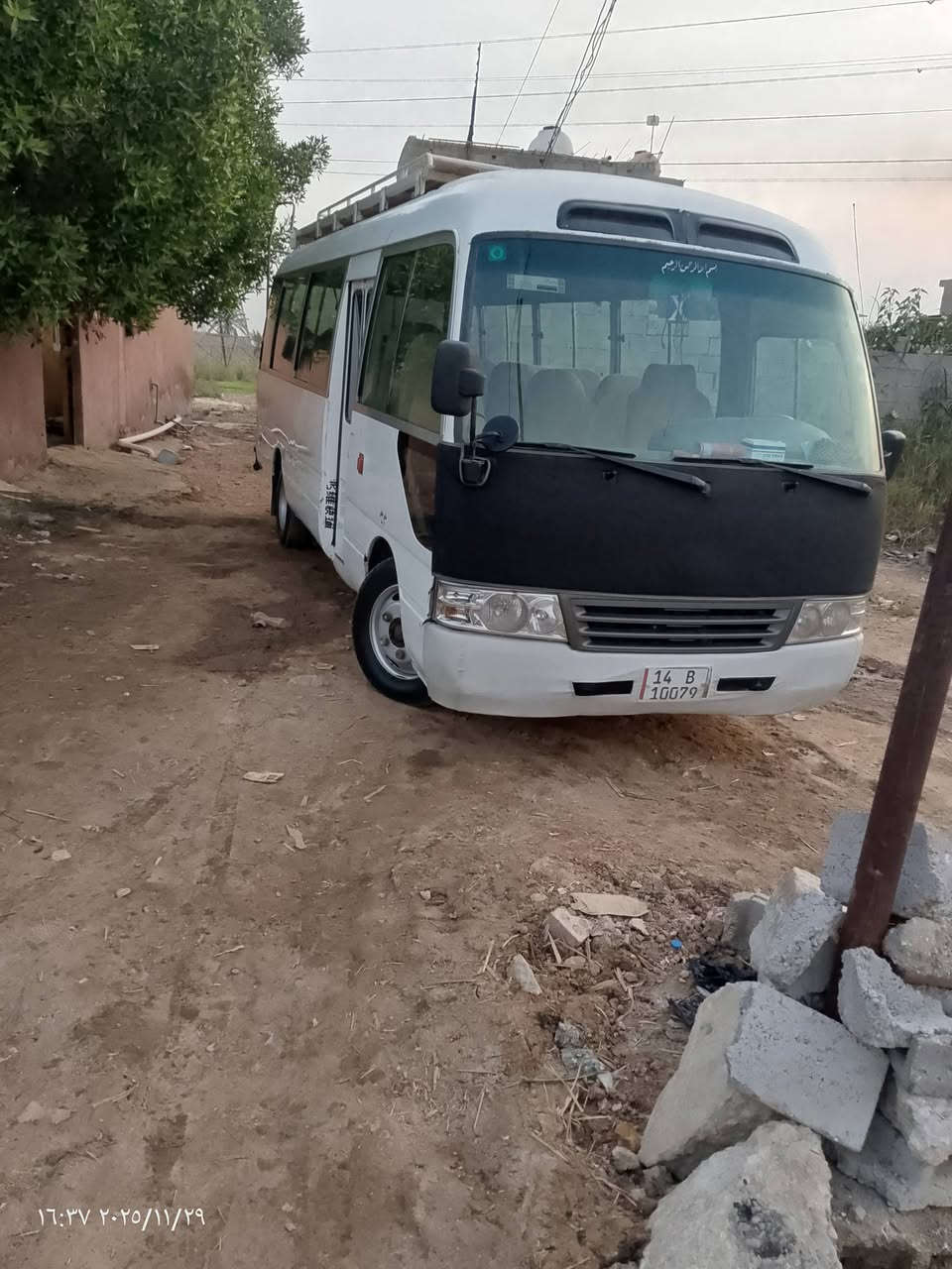 السلام عليكم كوستر ٨ كير مكينة اكسل كفالة السيارة مصفرة غرامات تحويل ثاني يوم داخل  جديد قلاب ستاركس السعر ٢٢٥ وبيهة مجال ***********
