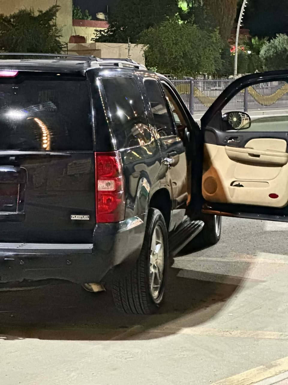 السلام عليكم تاهو مديل ٢٠٠٨ سياره مكفوله كفاله عامه فول مواصفات LTZ  كشنات في اي في السياره حيل حلوه كير مكينه تبريد تخم تاير صدر جديد كشنات كهرباء الماكن واسط كوت السعر ٩٠ وبيها مجال


**إذا كنت صاحب هذا الإعلان وتريد حذفه لأي سبب، رجاءا أرسل رسالة إلى الدعم الفني**