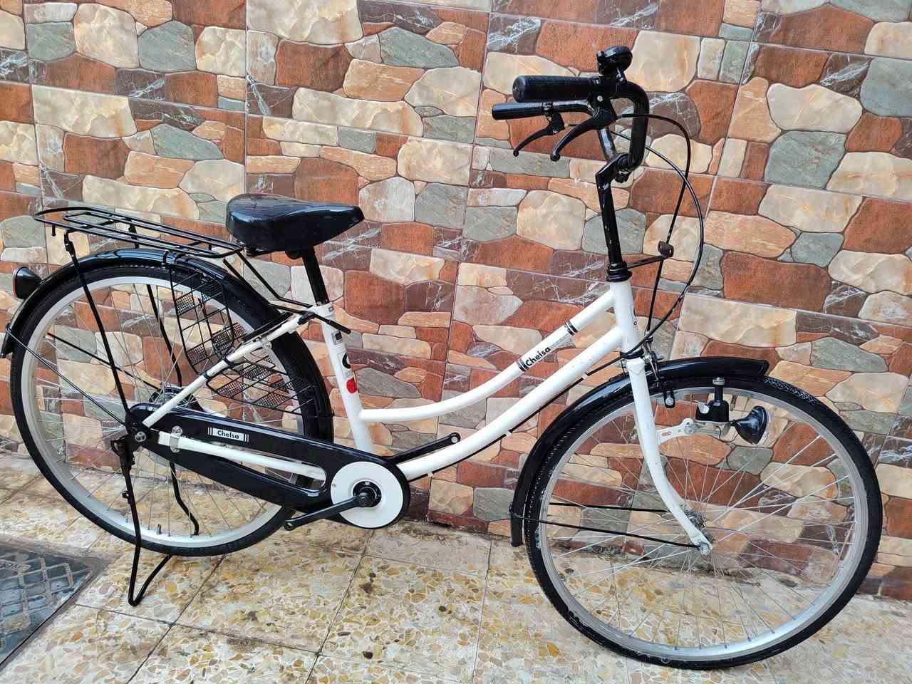 السلام عليكم تم وصول وجبة جديد من باسكلات بناتي حجم 26 ياباني باله كله كامل ربع ما صرف عليه متوفر جمله ومفرد الأسعار من 115الى 125العنون بغداد حي جميلة يوجد توصيل ***********حسين الملك
