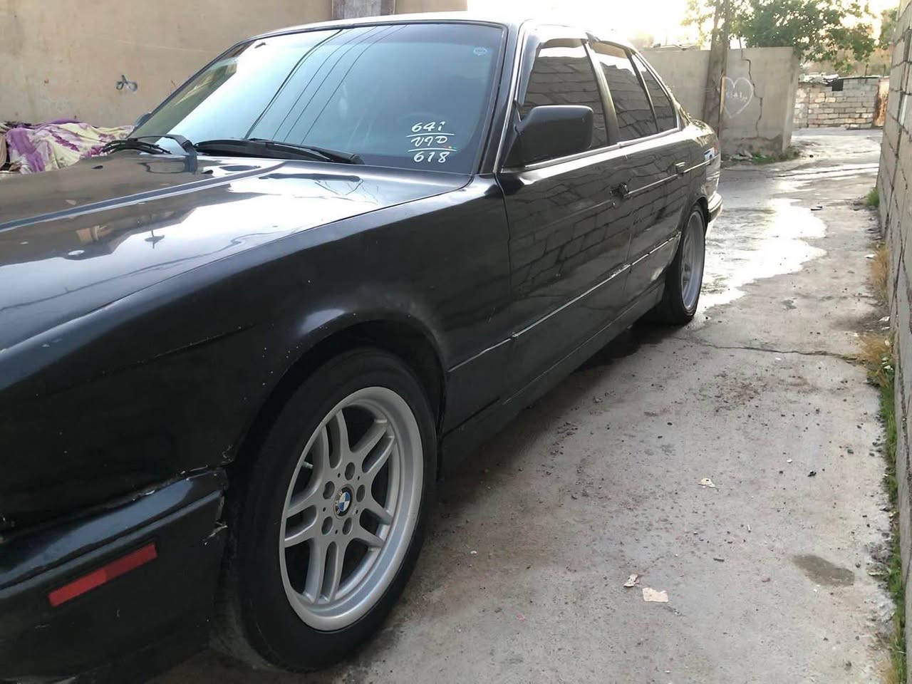 ٥٢٨ بی سلایت سە یارەکی بی مەسرف 
بەس پەنجە مور بە شەرت ١٠ وەرەقە غەرامەی لەسەرە پاش معامەلەی دەت دەمەوە  موس نیە سەیارەکە 
کەمیک مەسروفی تیدایە بە ناوی خومانە سەنەوی هەزەی بەسەر جوە هەزەی ٢٠١٥ یە 
تەبرید ٢جام کارەبا  
بەس پەنجە مور بەشەرت باقی هیچی بەشەرت نیە 
0750 355 9649 أربيل, العراق
