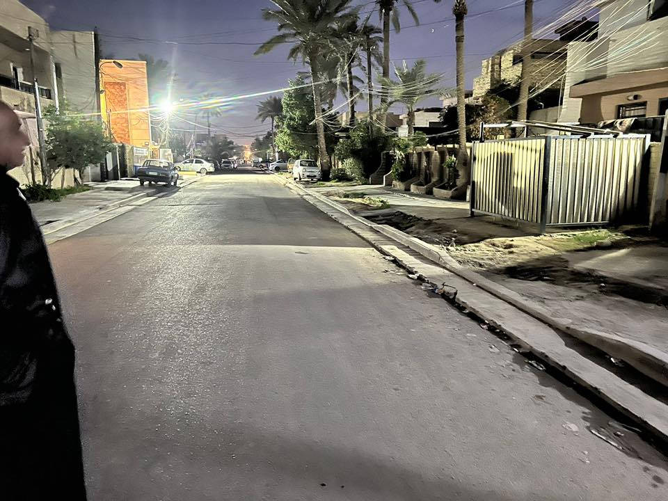 السلام عليكم قطعه ارض للبيع ملك صرف طابو العامريه حي الخضراء محله (639)المساحه 365 واقع حال 420 للاستفسار اتصال على الرقم ***********
