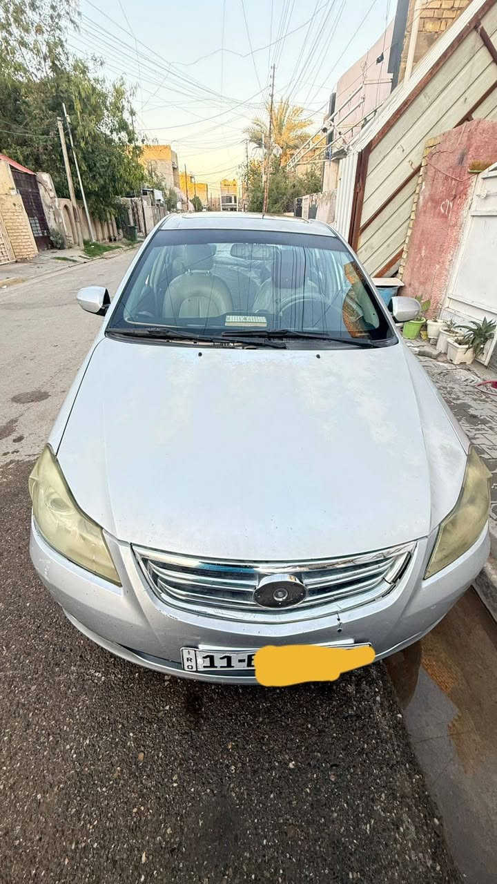 السلام عليكم  Pwd G3مكفوله من الضربه والصبغ  زوج تايرات جدد مكينه نظيفه تبريد  بيه شخوط بلدعاميه  كما موضح بلصور   *********** بغداد حسينيه الراشديه   سعر ٦٣    موديل ١٣
