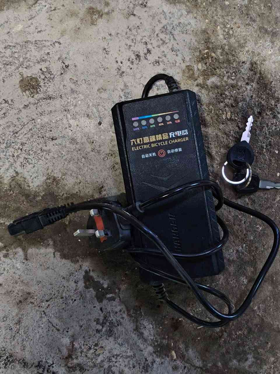 سلام عليكم دراجه شحن حجم ١٤ نقص بس بطاريات وياهه شاحنه مكاني بغداد الزعفرانيه السعر. ٨٠ وبيهه مجال الرقم ***********
