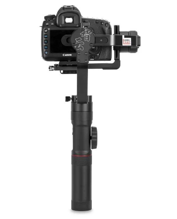 ZHIYUN CRAEN 2
يتحمل اكثر من 2الى 3 كيلو 
مع جميع ملحقاته والحقيبه الخاصه بي وبطاريات عدد 6+ كيبلات التحكم وقطعة الفولو فوكس السينمائية 
نظافة 85‎%‎ 
السعر 200 وبي مجال ان شاء الله 
مكاني النجف 
***********
