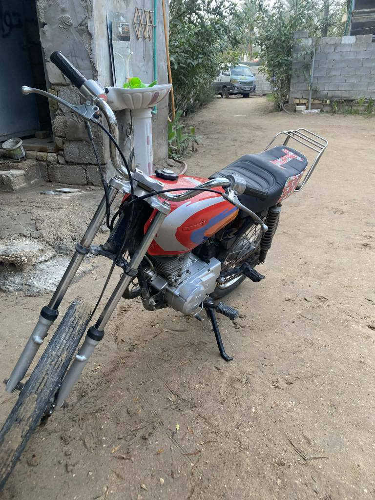 السلام عليكم للبيع دراجة اربعه كير نامه شلامجه أوراق اصولي مديل 15 السعر ٤٥٠ وبيها مجال بسيط مكاني كربلاء الحسنيه الشراي يتصل *********** كربلاء, العراق
