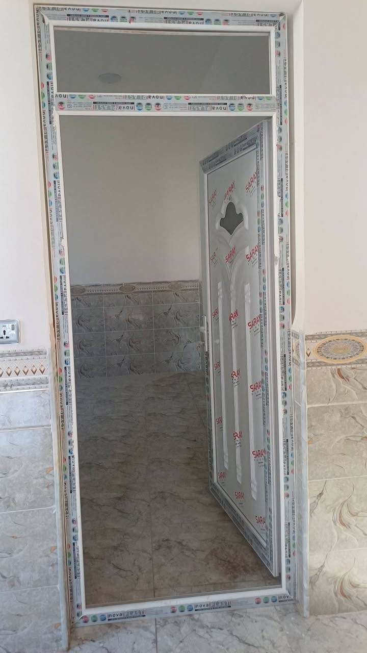السلام عليكم 
اعيد النشر
٣ ابواب pvc النوعية الاصلية السراي 
بعدهن جديدات ام الكتيبة
عرض الباب متر في ٢٤٠ 

 للبيع كلهن السعر ٣٠٠ قفل
***********
***********
