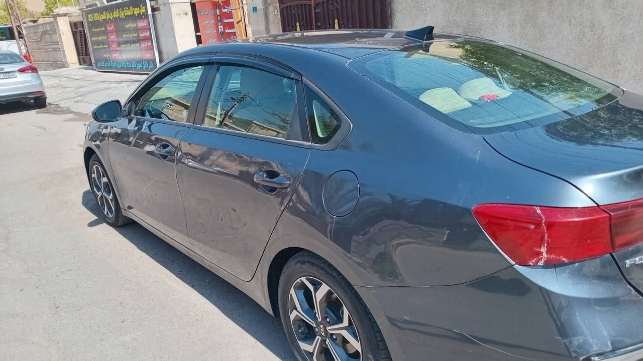 للبيع الاستفسار *********** والسعر حلو 115 ورقة وبيها مجال للشراي
