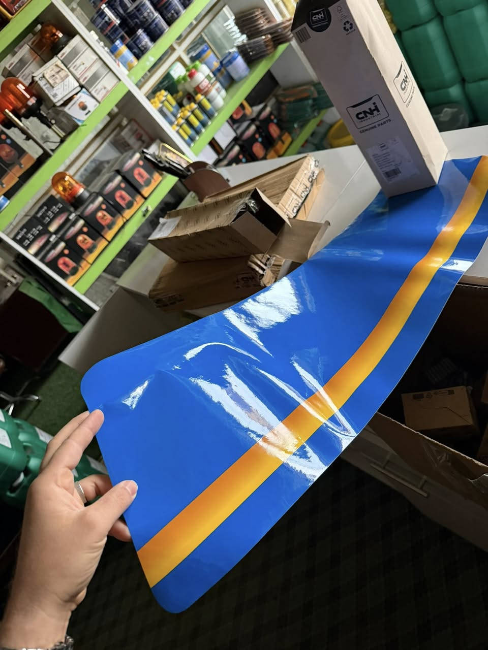 وكالة كريم العارضي
يتوفر لدينا جميع ادوات احتياطيه حاصدات وساحبات نيوهولند حديث العنوان واسط الصويرة الحي الصناعي 
يوجد لدينا خدمة توصيل 🚚 لجميع محافظات العراق 
***********/حسن العارضي 
***********.حسن كريم
