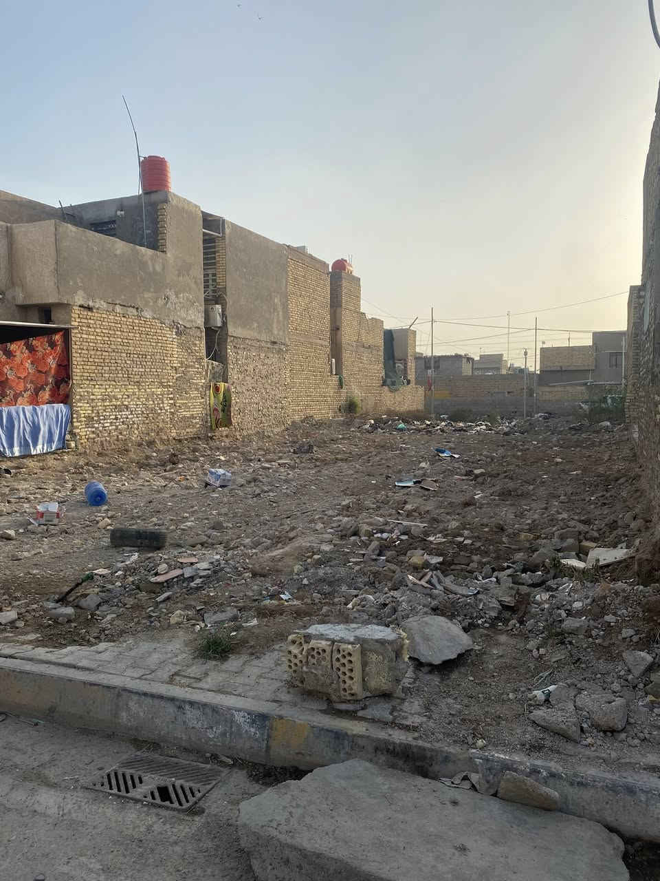 مكتب عادل الغرباوي للعقار
عن بيع قطعه في الدبيه الاوله 

مساحه 240متر (12*20)

خدمات كامله ماء مجاري تبليط 

قرب معمل الاوكسجين ثاني شارع .......

عادل الغرباوي 

***********واتساب 

مرتضى عادل 

*********** واتساب
