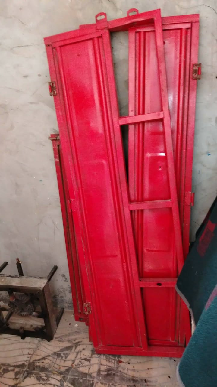 ستوته البيع وراق ضايعه مكفوله من سرقه برغي ما عيزه جاهزه من كلشي مكينه كرتون كهربيات كله شغاله نتصل علا رقم بيك خير او تدلل ***********
