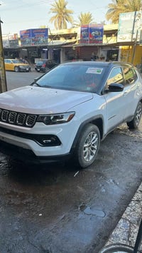 كومباس 24  بدون رقم  صبغ ٣ قطع  فول مواصفات للاخير بيع او مراوس  07719...