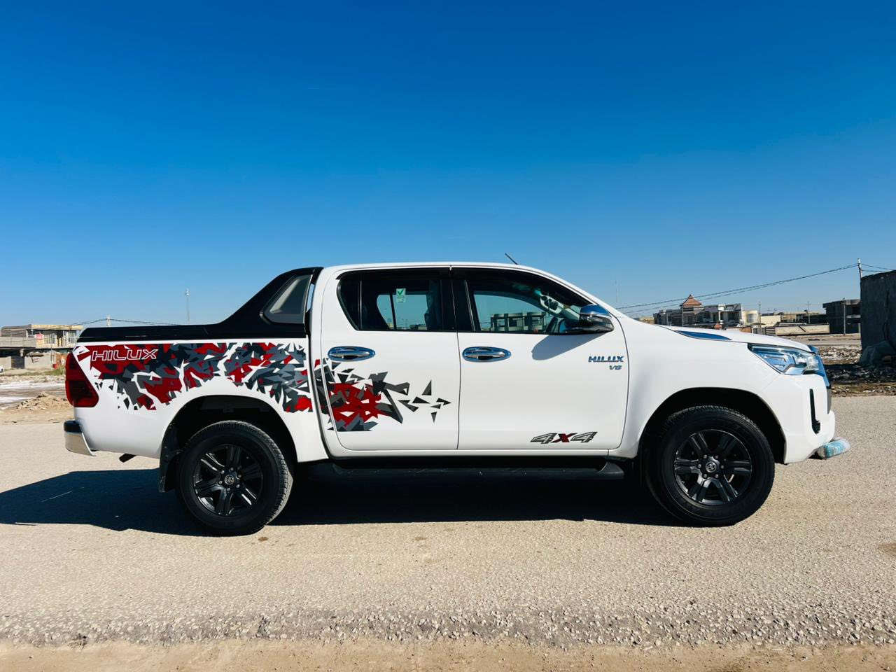 تيوتا هايلوكس تي اردي فور ويل 2022سياره جديده مكفوله من الضربة والتبديل محرك 6سلندر فول موصفات بصمه تبريد كشنات شاحن بنيد جكات مثبت سرعه رقم أربيل تريد تحويل تريد وكالة السعر 328وبيه مجال للشراي استفسار اتصال 📞 
***********
***********
