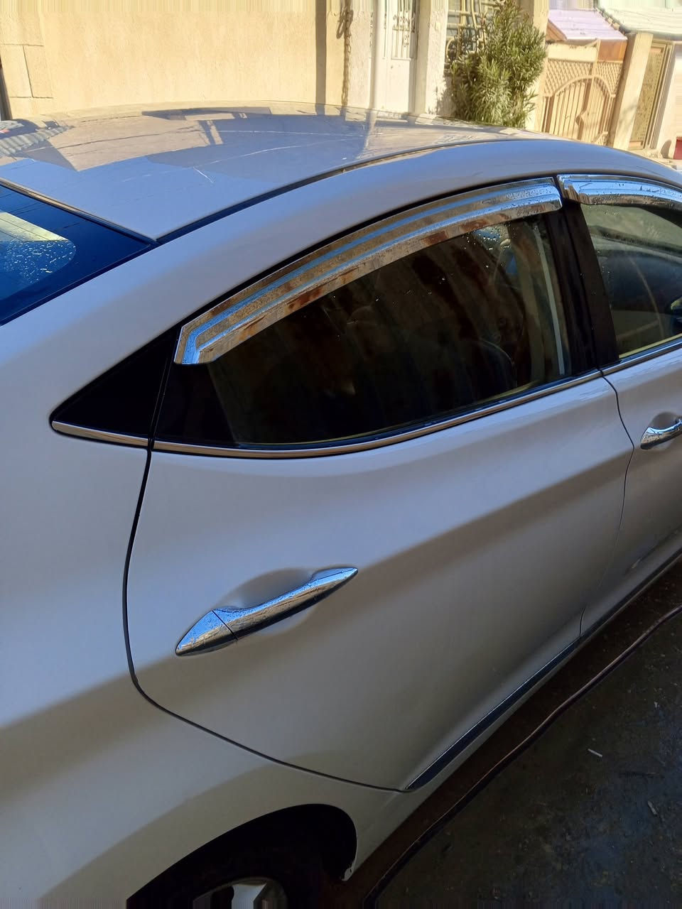 سلام عليكم سياره النترا 16 رقم بغداد سنويا جديده خليج مكفولة من ضربة مكينه وكير حدادي تبريد تخم تاير تبريد شغال
مكانه كربلاء حيل العامل 
الرقم ***********
السعر 135 وبيها مجال
