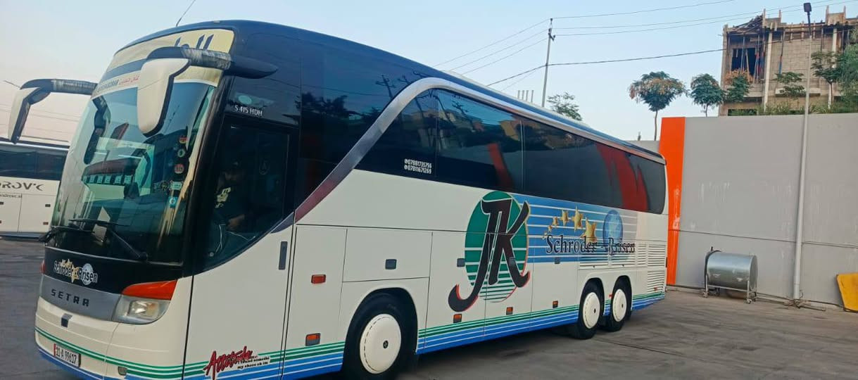 إسلام عليكم باص 15ام السيوف للبيع
سياره خير من الله  مكينه 8 اوتماتيك كير جوك سياره جاهزه من كلشي  مانقصه برغي من  داخل ومن الخارج حداديه جديده تخم تاير جديد  السياره رقم وسنويه اصولي ثاني يوم امدور
اليريد يتفضل يتصال وبالخدمه       ***********
