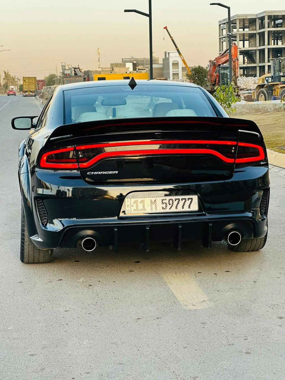 السلام عليكم
من رخصة الادمن
جارجر 2016 
رقم بغداد مميز بسمي 
ضررها جاملغ صبغ 
وبنيد محدث محدثه واي بدي 
مكاني بغداد العامريه
السعر 175 وبيها مجال
رقم تلفوني ‭0782 700 4000‬
