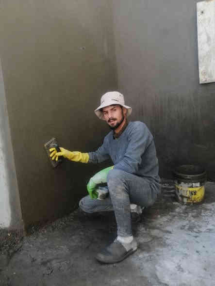 خلفه لبخ وبياض وسقل متفرغ بصره   ***********
