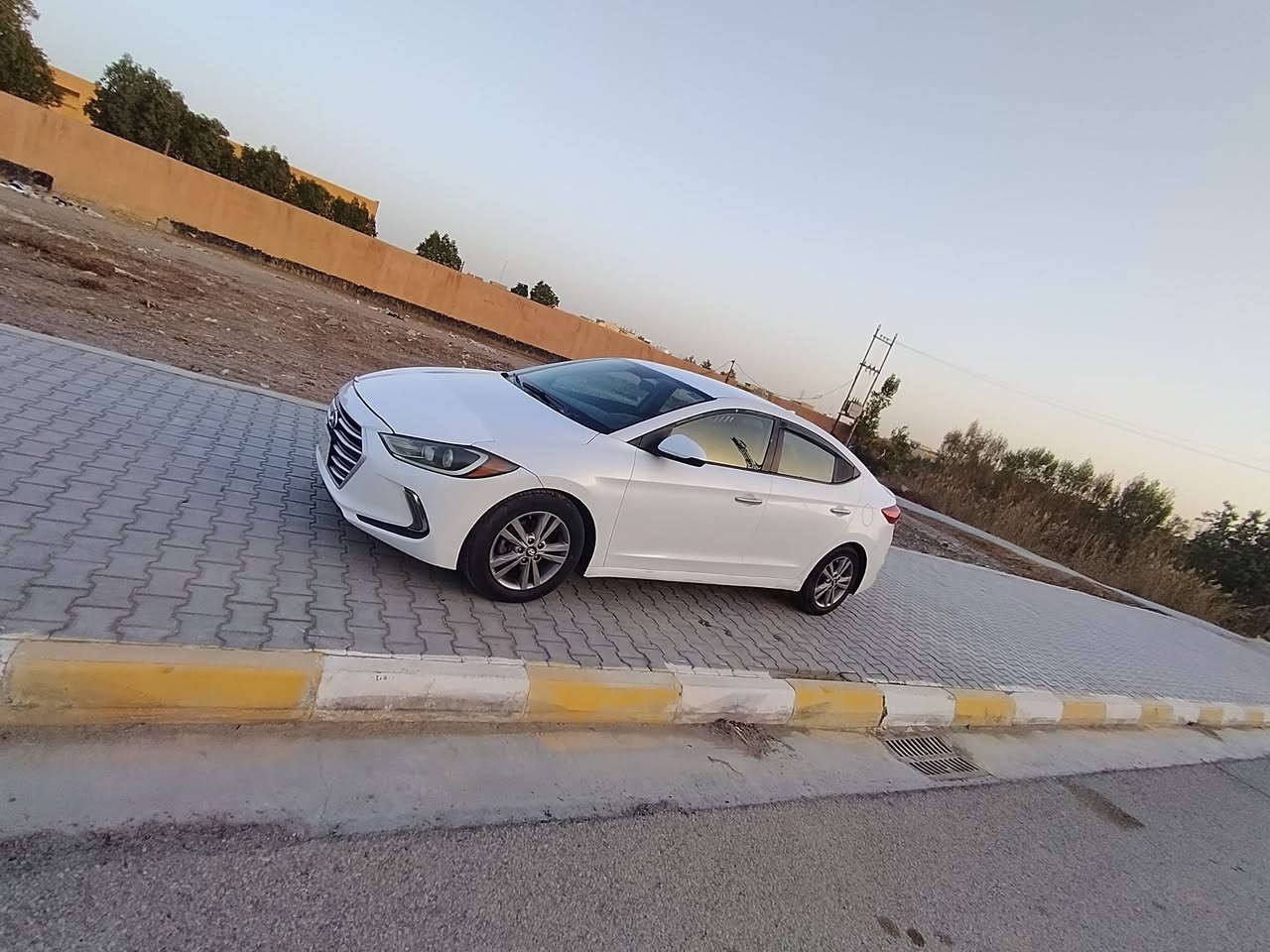 سلام عليكم الالنترة موديل 2017 نص فول وارد امريكي حادثه فقط ربع الدوسه فقط اهنا بلعراق صار بيه تكشير وانصبغة الصفحه مال السايق فقط رش الباقي مكفول كير مكينه كفاله رقم بغداد تحويل ثاني يوم باقي. التفاصيل ***********
