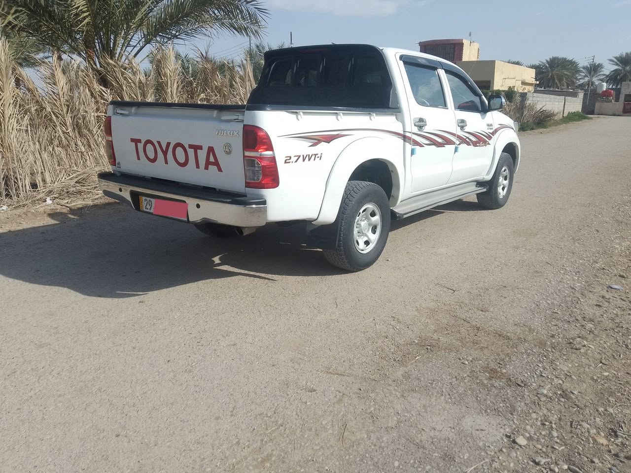 السلام عليكم تويوتا هايلوكس موديل 2014 رقم واسط انكليزي تحويل مباشر مكفولة كفاله عامه كير محرك على وضع الشركه مكان السياره واسط الكوت الاستفسار 
***********
