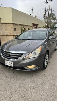 سونتا 2013 للبيع ٣ قطع صبغ بابين وجاملغ الورة فقط الباقي مكفول حتة الد...