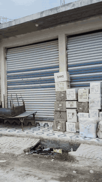 بناية تجارية للبيع – السوك / مقابل مطعم سعد
المساحة طابو: 137م

واقع حال: 197م

ركن + محلات تجارية

شقة سكنية أرضية

بناء حديث درجة أولى

مؤجرة حالياً

السعر 280 مليون قابل للتفاوض

كما موضح بالصور والفيديو
للتواصل: مكتب الركابي للعقار
***********
***********
