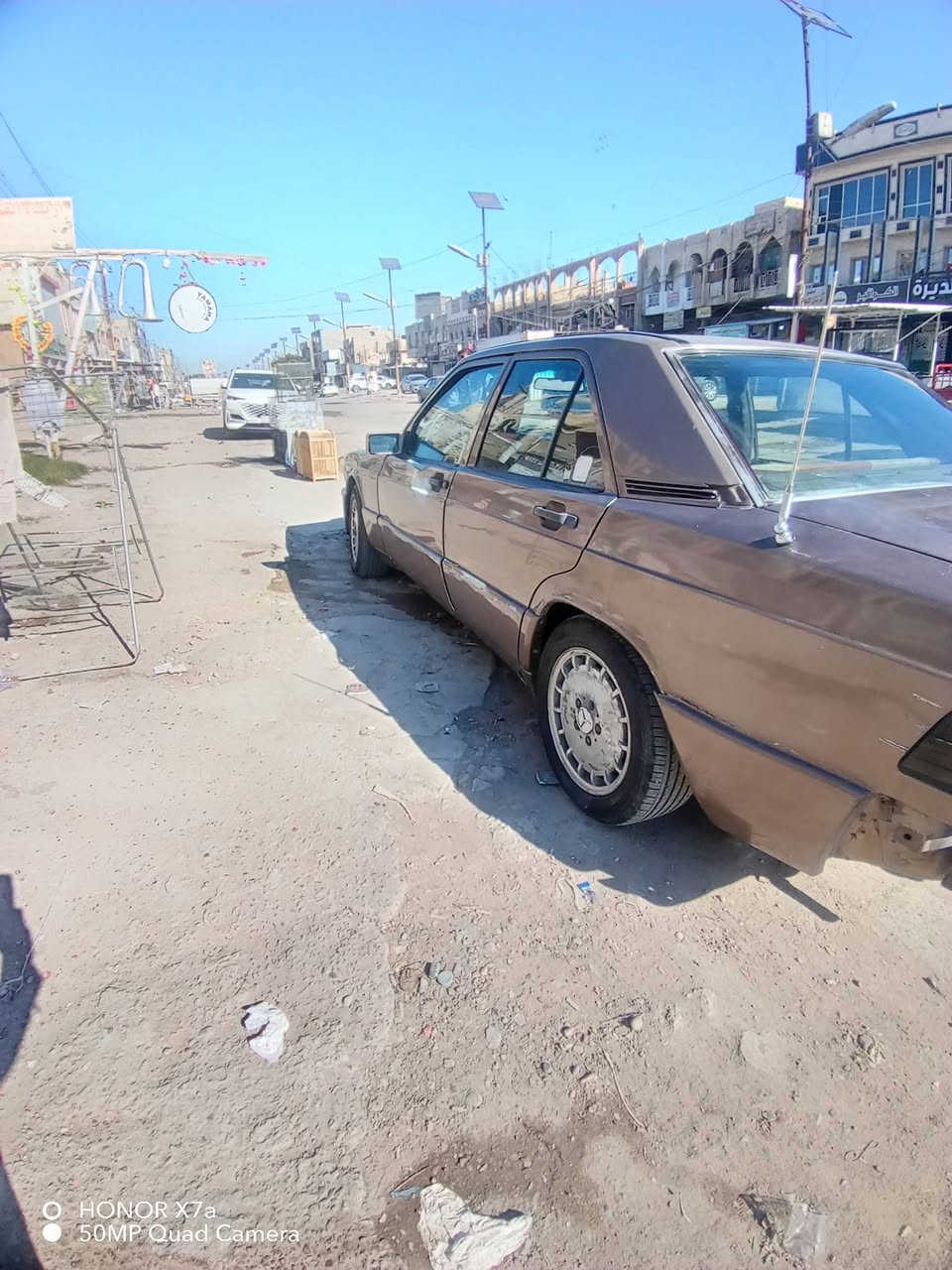 السلام عليكم مارسدس ١٩٠ طيارين موديل ٨٨ كير محرك جديد كابريتر  ساره جاهزه فيتبم ميكانيك بسمي تحويل مباشر ٤٠ وبيها مجال نقص بس دعاميه الخلفي ***********
