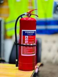 مطافي حريق باودر 6 كيلو  2  45 الف والتوصيل مجاني  مطافي  حريق باودر 4...