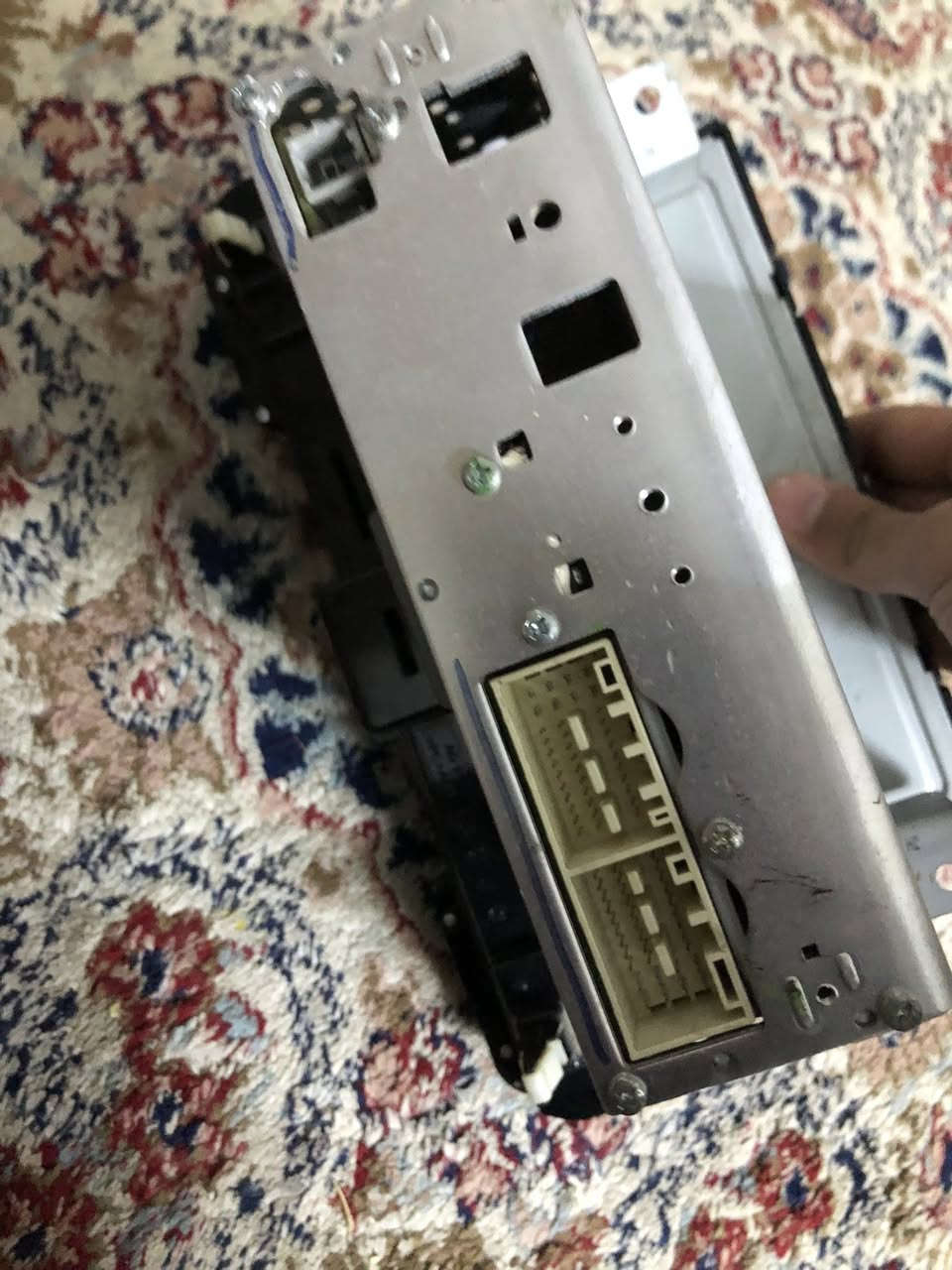 سلام عليك شاشه مال النتره ١٩للبيع  مع اطار سعر ٥٠ مكان بغداد غزاليه رقم ***********
