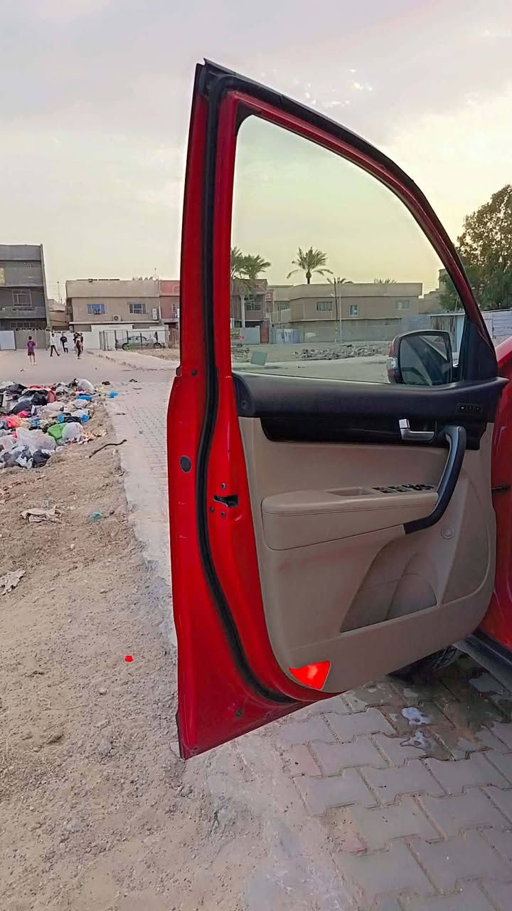 مراوس شعدك نزل سورنتو 13 شكل15 سياره فول للخير ماشيه 31الف سياره جديده فول تخم تأير تبريد صدر كهربائي مراوس شعدك نزل مكاني بغداد الحسنيه 6 سلندر *********** ابو شبل
