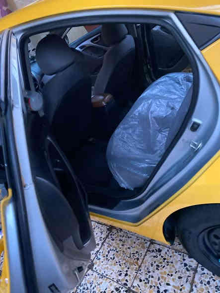 السلام عليكم الانتره مديل 13 امريكي مكينه 1800 صدر جديد تخم تاير رقم نكليزي ب اسمي تحويل ثاني يوم 
بيه جاملغ وبنيد سرقه 
سياره جاهزه ما تذب عليها الف مكان سياره كوت الاستفسار ع الرقم ***********
