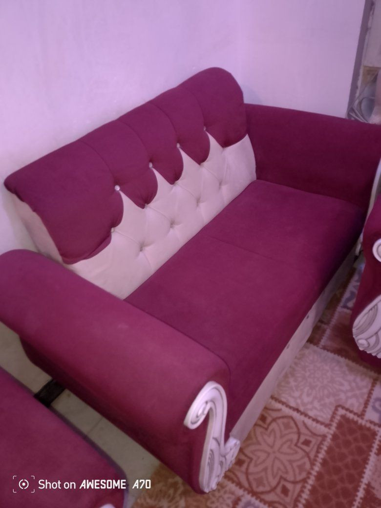 تخم 10 مقاعد نضيف جدا اخو الجديد مابي اي ضرر السعر 150 وبي مجال 
العنوان عفك 
***********
