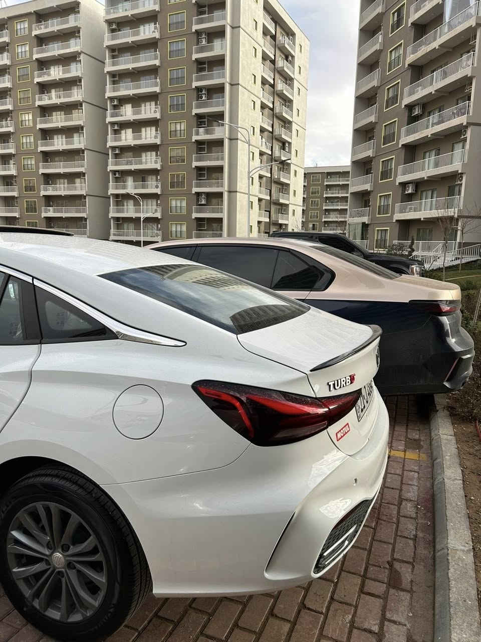 MG GT 2025 125$ ڕەقەم سلێمانی
لۆک لۆکە سفرە تەنها ٤ هەزار ڕۆیشتووە 
بێ بۆیاخ بێ سارد بێ شوخت دەعامی بۆ دەعامی بەشەرت بۆیاخ تەنک 
شاشە بیلاد ئەکتیڤە و ٤ زمانە 
سڵاید و ٤ کامێرا و ٢ بەسمە و ئۆتۆ هۆڵد و برێک بەسمە 
کامل جوانکاری بۆ کراوە  
لەحیەی سپۆڕت - گاعی عەسل kqd - ناو سنوقی بۆ کراوە - ئاوینە باتمان و یەدەی ڕەش -پەردە 
کامل سێرڤس کراوە لە مۆتۆڵ ڕۆن و بانسی گۆڕاوە 
سلێمانی ناوشار
 ژمارەی خاوەنی : *********** 
قفڵی ١٢٥ گەڵایە
گۆڕینەوەش ئەکەم بە GT گێڕ عادی
