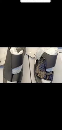 شحاطات طبية • رجالي شبابي ولادي • مقاسات متعددة