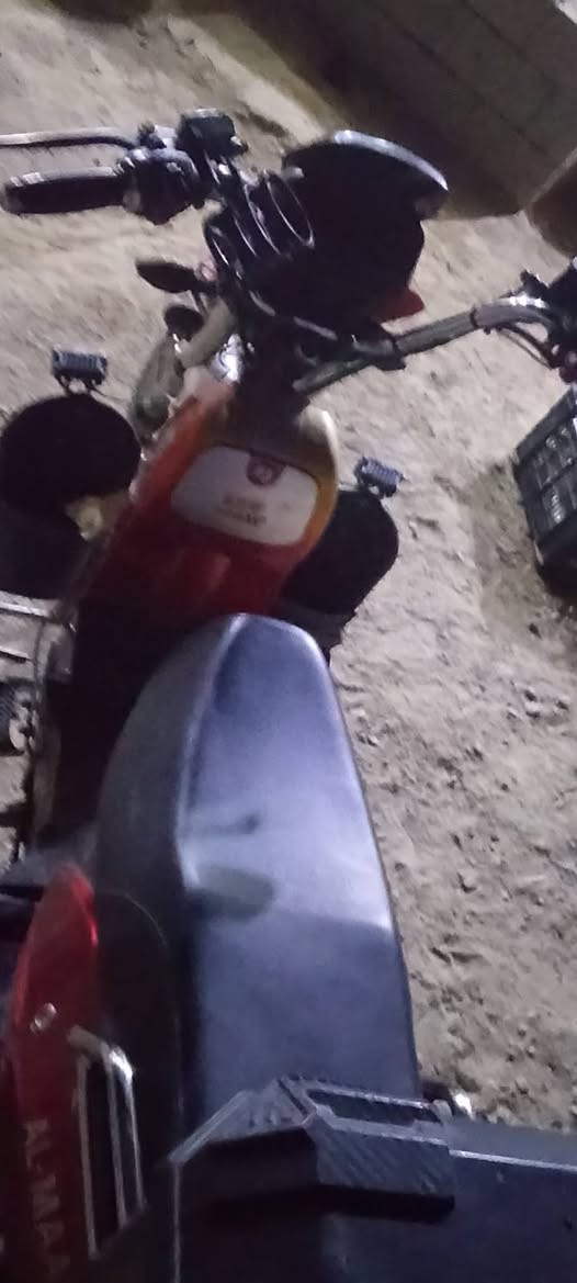 مراوسه بجبلي بسكنس بهارلي    بطاريات جدد بس بي ضربه بصيطه  والله العظيم  بعده جديد  يوجد خاص  ) عادي انطي فرق قليل


**إذا كنت صاحب هذا الإعلان وتريد حذفه لأي سبب، رجاءا أرسل رسالة إلى الدعم الفني**