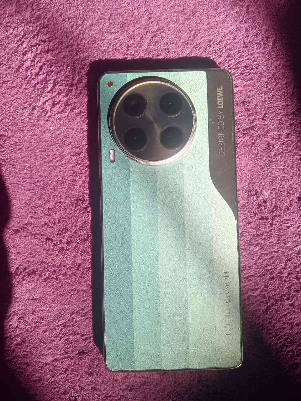 تكنو كامون 30  5g   *مو العادي
الجهاز جديد تصويره راقي 
ذاكرة بسعة تخزين كبيرة 512 جيجابايت مع ذاكرة عشوائية (RAM) 12 جيجابايت (قابلة للتوسعة)، ويتميز بشاشة AMOLED 120Hz، معالج Dimensity، نظام كاميرات متطور 50MP (رئيسية OIS) + 50MP (Periscope) + 2MP، بطارية 5000mAh تدعم شحن سريع 70W،
السعر  225 الف 
الجهاز مامفتوح نهائياً  
فقط جهاز
*********** بغداد
