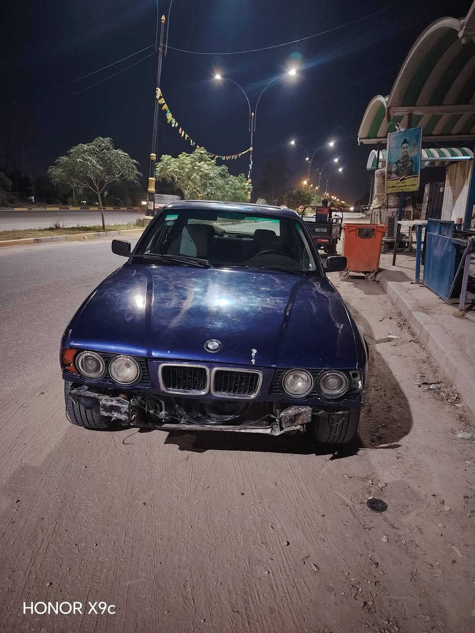 سلام عليكم
بي ام
موديل 1991
مكينه كير كفاله
535  اصل كير ومكينه وبدي
شرط تحويل مشروع وطني رقم الماني سنويه ل ٢٨ شرط
مكفوله من ضربه ول كص ولعيب شرعي
سياره كهربائية جاهزه عدا افتحه
مصبوغه عام مغير لونه سابقن وكذالك مغير بل سنويه اي 
محرك 35 مفتوح
ويل هامان حجم 17 رياضي
حداديه وصط مرتبه مااكلك فول

رقم بغداد
دعاميته موجوده نيتي أصلحهن
سياره مابيه اي خياس فقط بل هلال جاملغ بخلفي جهت لصدر بيه شي بصيط اصبعين راح اكصه واكمله
ملاحظة راعيه يريد تحويل بعد ٢٧ يوم ماعليه  ربع لاغرامه ولا راعي كله مصفر
سعري ٣٧ وبيه مجال قليل.
مكاني كربلاء طوريج
رقمي *********** ***********
